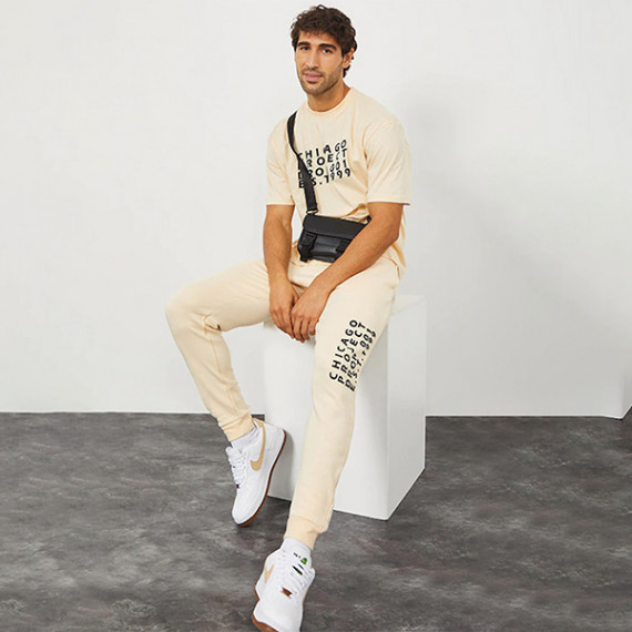 https://www.weardropz.com/products/men-cream-colored-solid-slim-fit-cotton-joggers