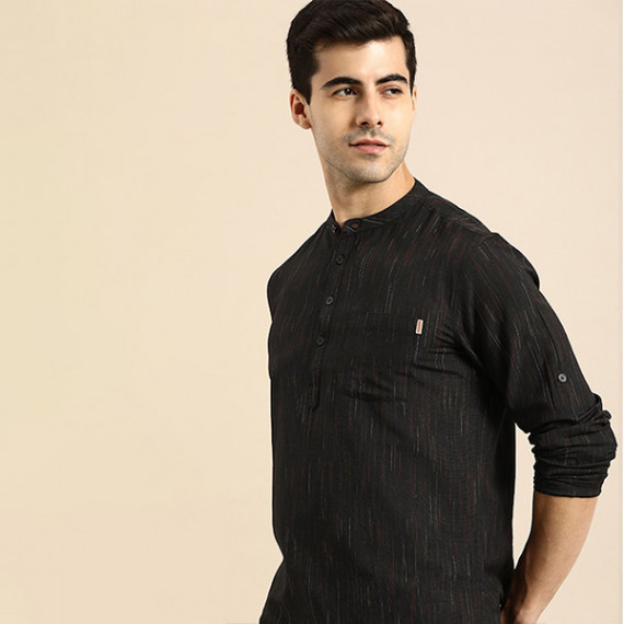 https://www.weardropz.com/products/men-black-woven-design-kurta