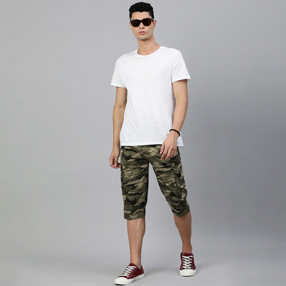 https://www.weardropz.com/products/men-olive-green-beige-camouflage-printed-pure-cotton-34th-cargo-shorts